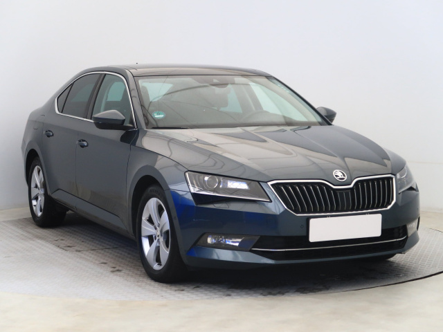 Škoda Superb 2015