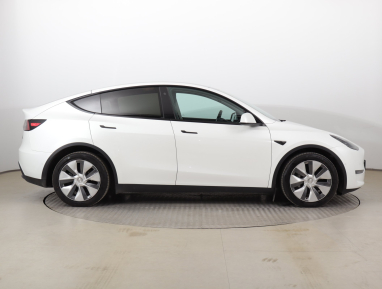 Tesla Model Y - 2022