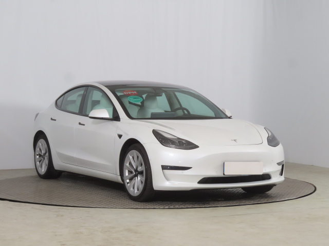 Tesla Model 3 2020