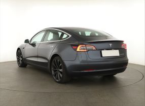 Tesla Model 3 - 2019