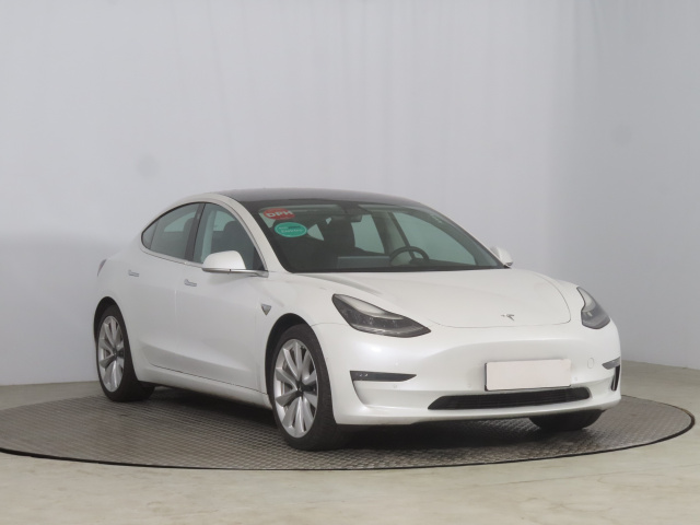 Tesla Model 3 2020