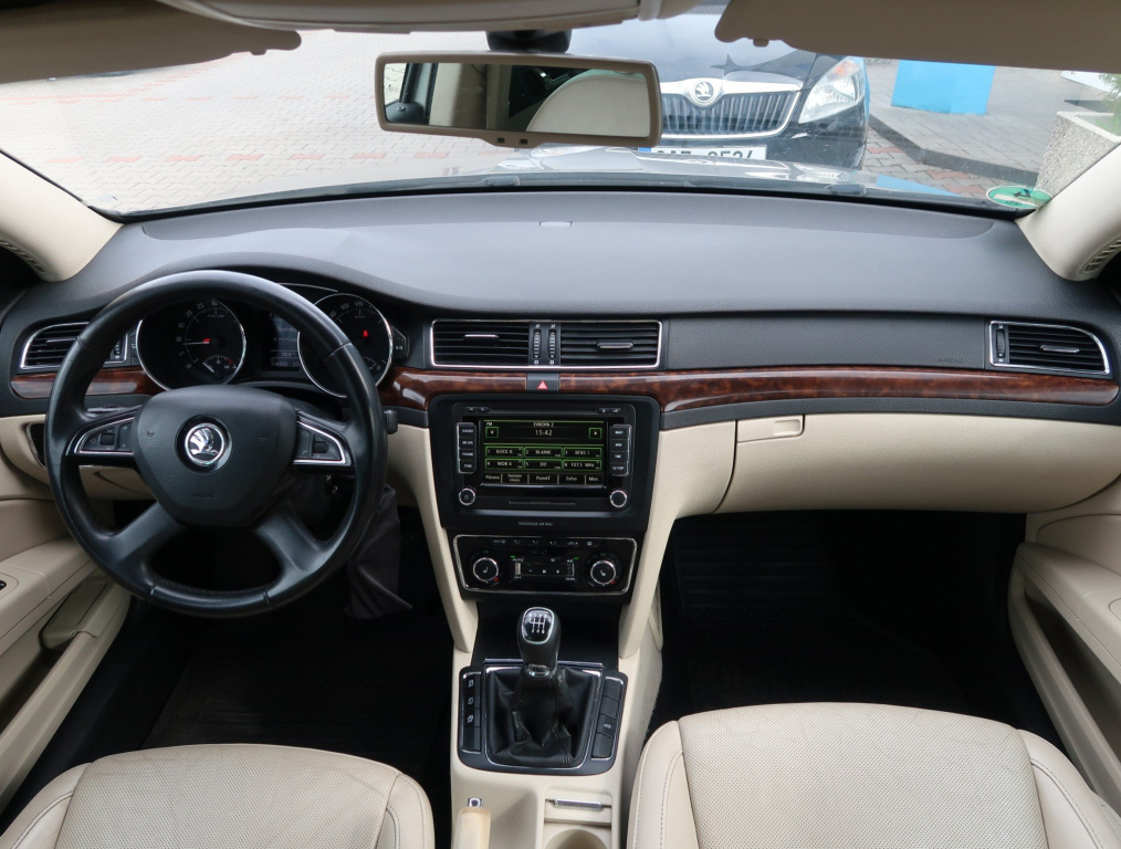 Škoda Superb