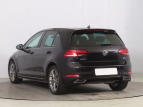 Volkswagen Golf - 2017