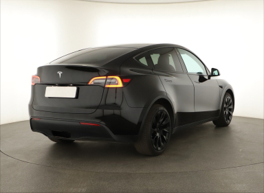Tesla Model Y - 2022