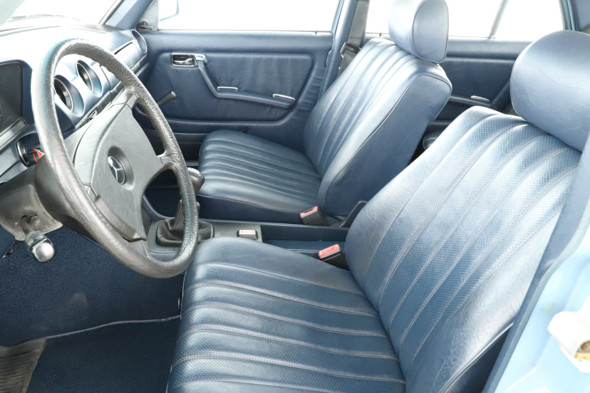 Mercedes-Benz W123, 1982
