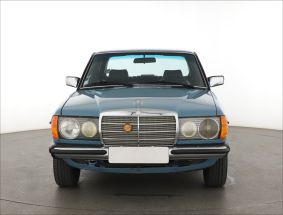 Mercedes - Benz W123 - 1982
