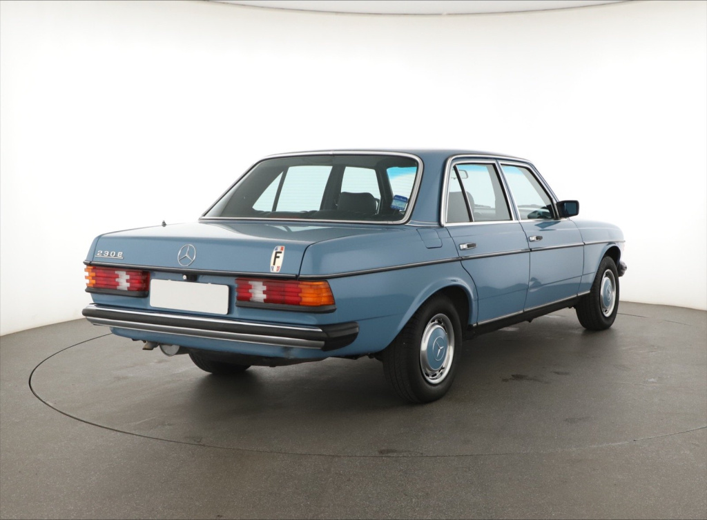 Mercedes-Benz W123