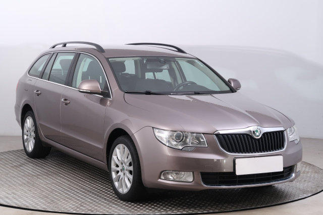 Škoda Superb 2011