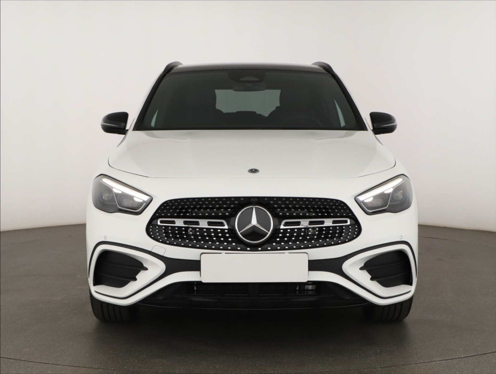 Mercedes-Benz GLA - 2025