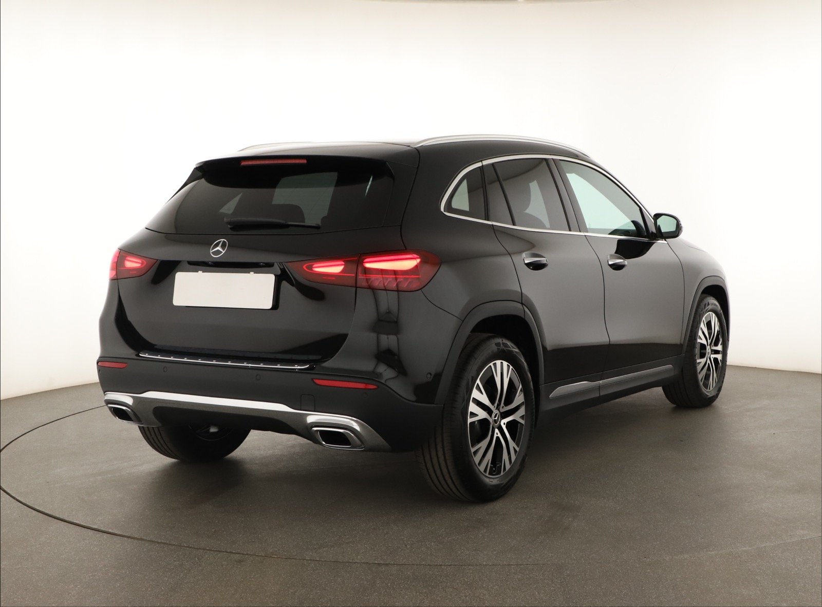 Mercedes-Benz GLA - 2025