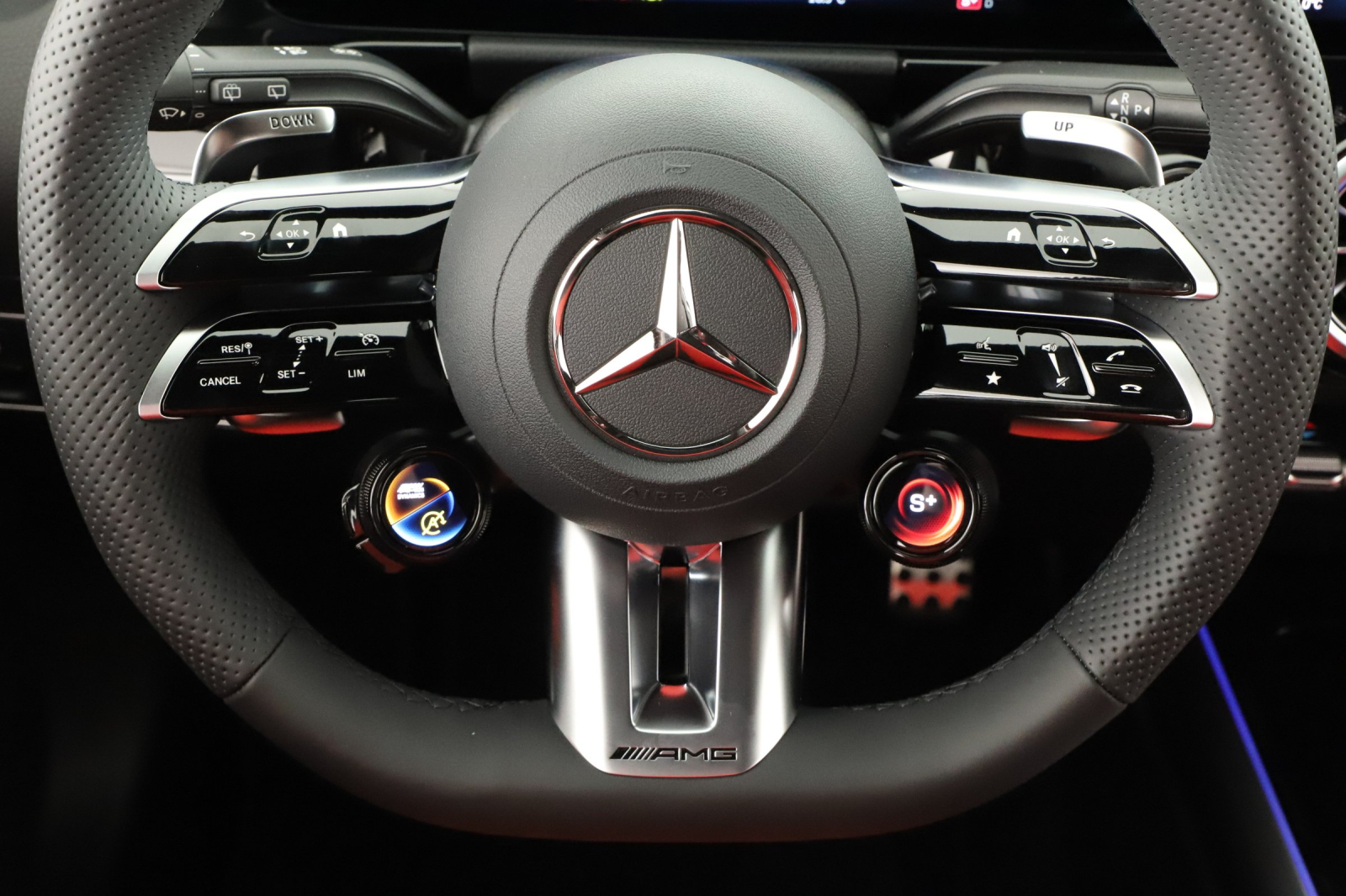 Mercedes-Benz GLA - 2025