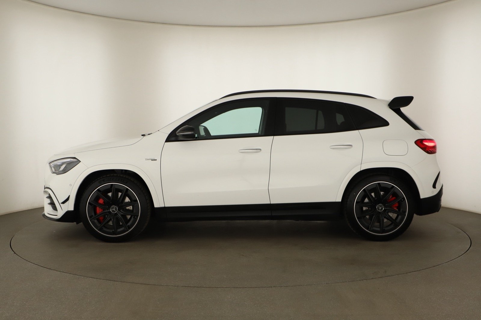 Mercedes-Benz GLA - 2025