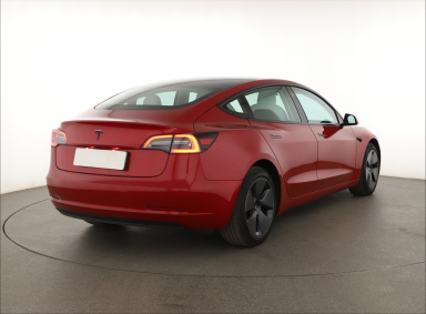 Tesla Model 3 - 2023