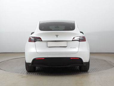 Tesla Model Y - 2022