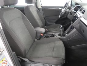 Volkswagen Tiguan - 2020