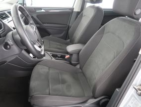 Volkswagen Tiguan - 2020