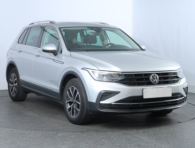 Volkswagen Tiguan, 2020