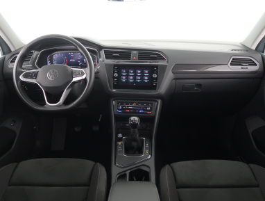 Volkswagen Tiguan - 2020