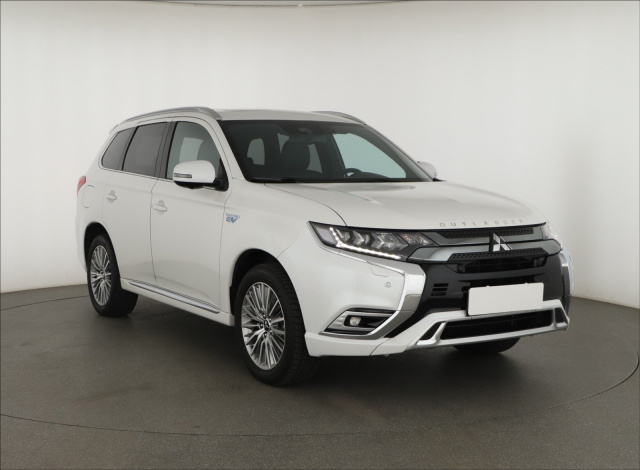 Mitsubishi Outlander 2021