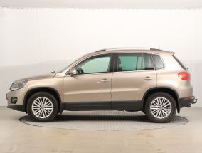 Volkswagen Tiguan - 2015