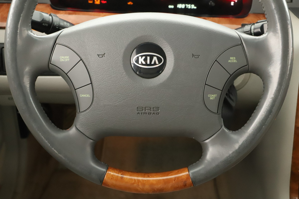 Kia Opirus