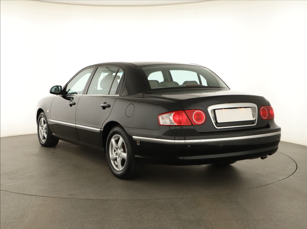 Kia Opirus