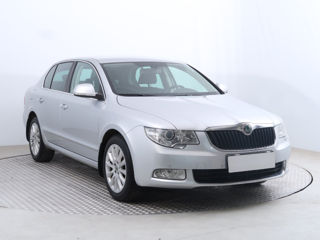 Škoda Superb 2012