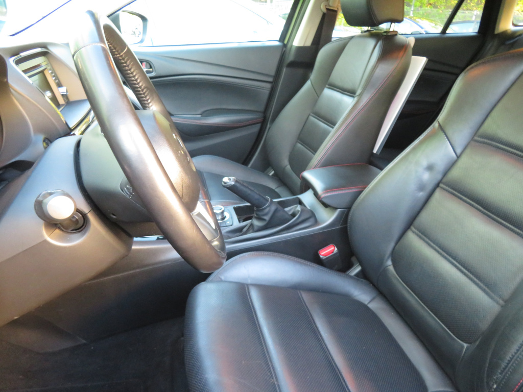Mazda 6