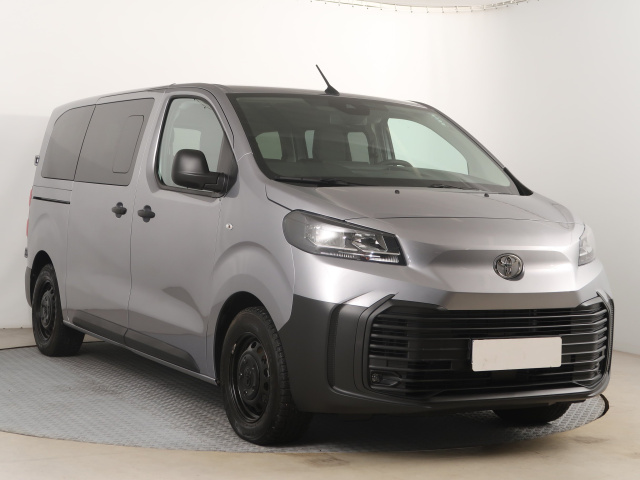 Toyota Proace Verso 2024