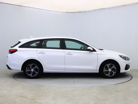 Hyundai i30 - 2023