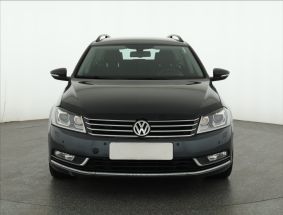Volkswagen Passat - 2011