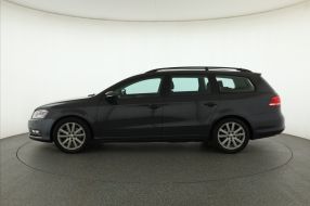 Volkswagen Passat - 2011