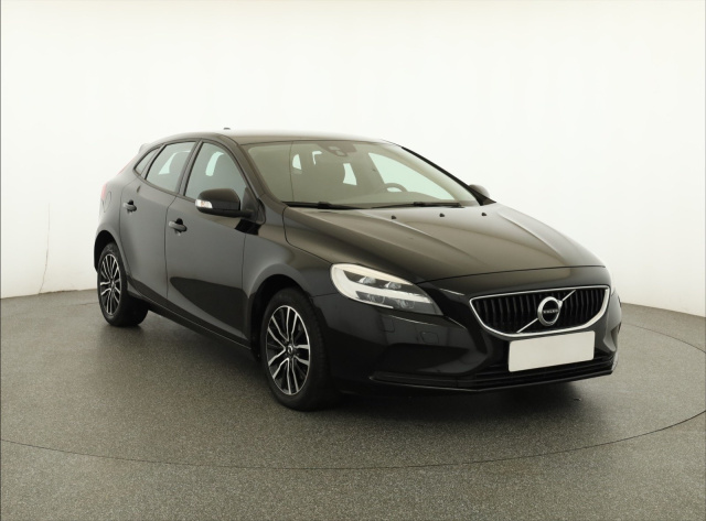 Volvo V40 2018