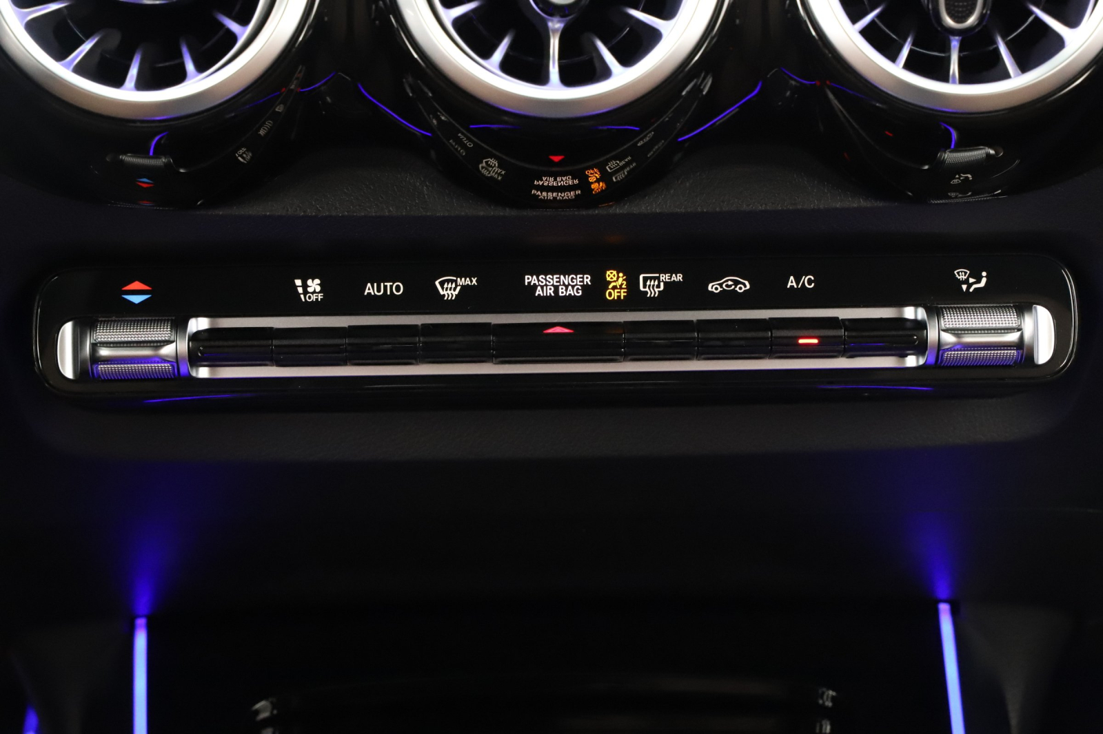 Mercedes-Benz GLB - 2025