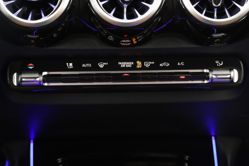 Mercedes-Benz GLB, 2025