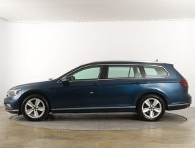 Volkswagen Passat - 2021