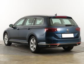Volkswagen Passat - 2021
