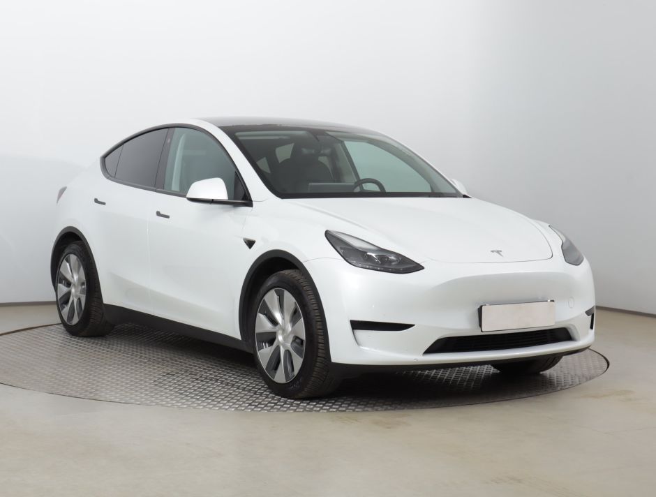 Tesla Model Y - 2023