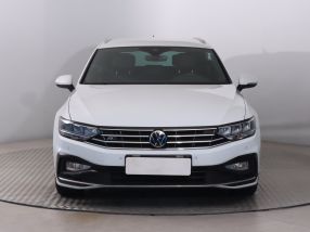 Volkswagen Passat - 2022