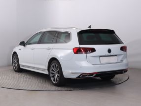 Volkswagen Passat - 2022