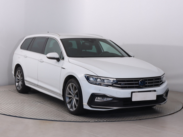 Volkswagen Passat 2022