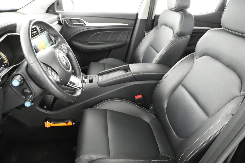 MG ZS SUV