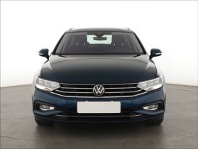 Volkswagen Passat - 2021
