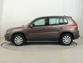 Volkswagen Tiguan - 2012