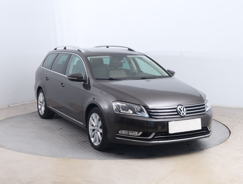 Volkswagen Passat - 2012