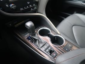 Toyota Camry - 2020
