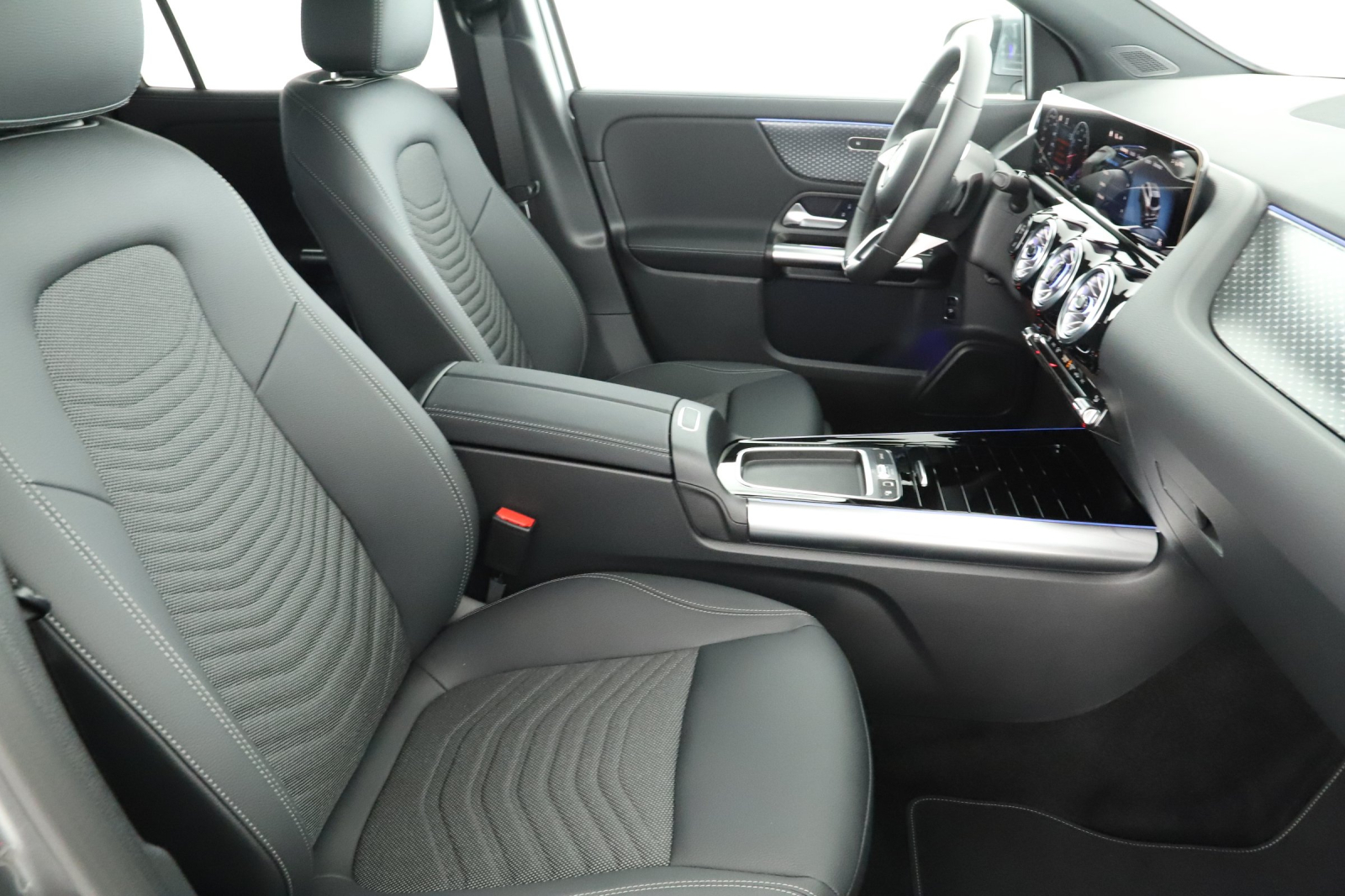 Mercedes - Benz GLA - 2025