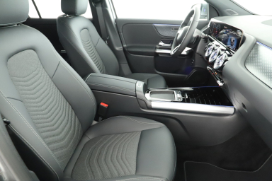 Mercedes - Benz GLA - 2025