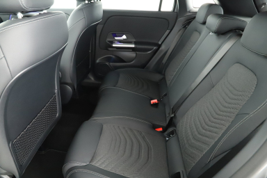 Mercedes - Benz GLA - 2025