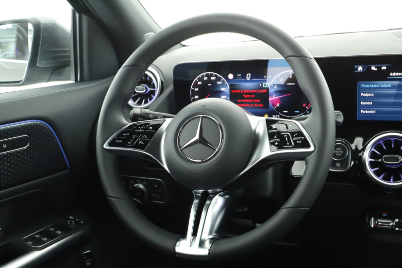 Mercedes-Benz GLA, 2025